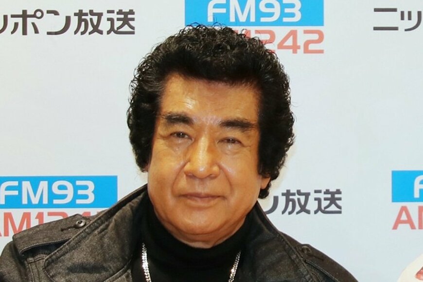 藤岡弘、超美形3人娘との着物4ショットに驚がくの声「美男美女一家すぎ」「最高の一家」「娘さん達皆綺麗」
