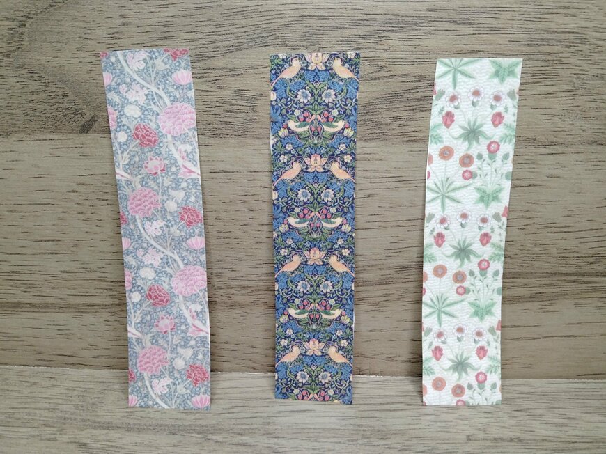 筆者撮影（セリア、マスキングテープ 30mm×4m ウィリアム・モリス）