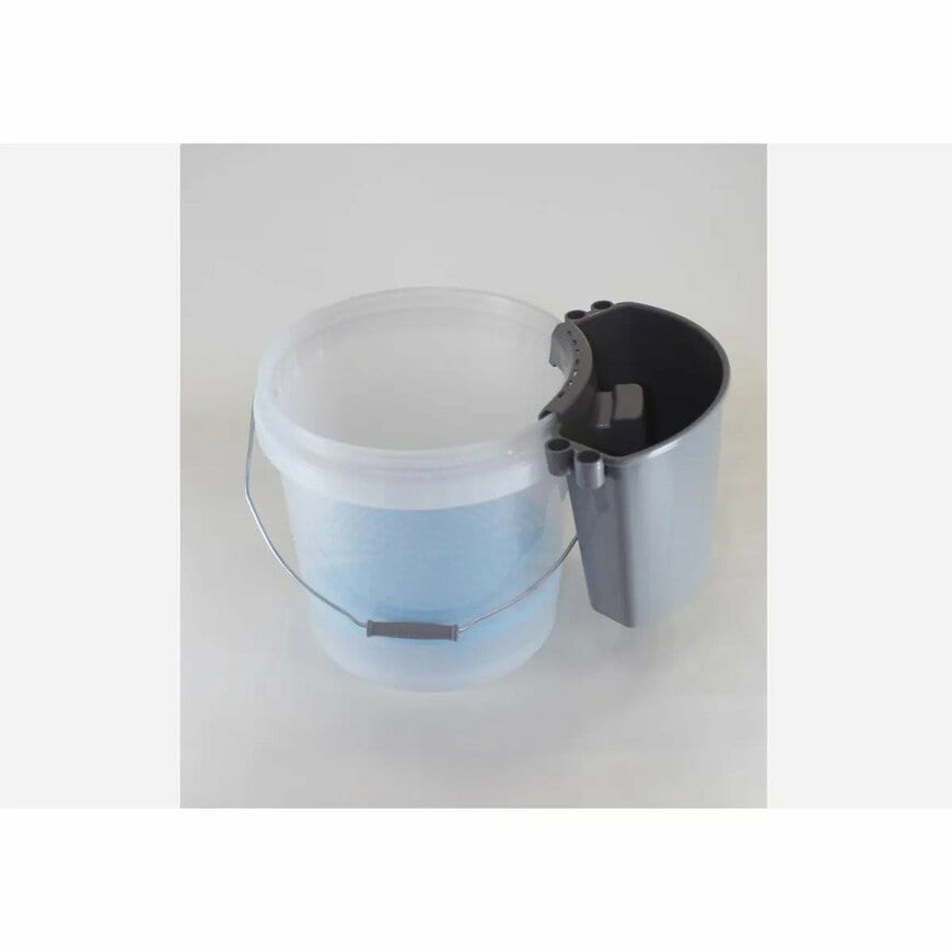 出所：オートバックス公式　AQ. バケツサイドポケット