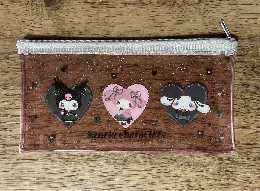 ダイソー、ラメポーチM/X うるうるハート