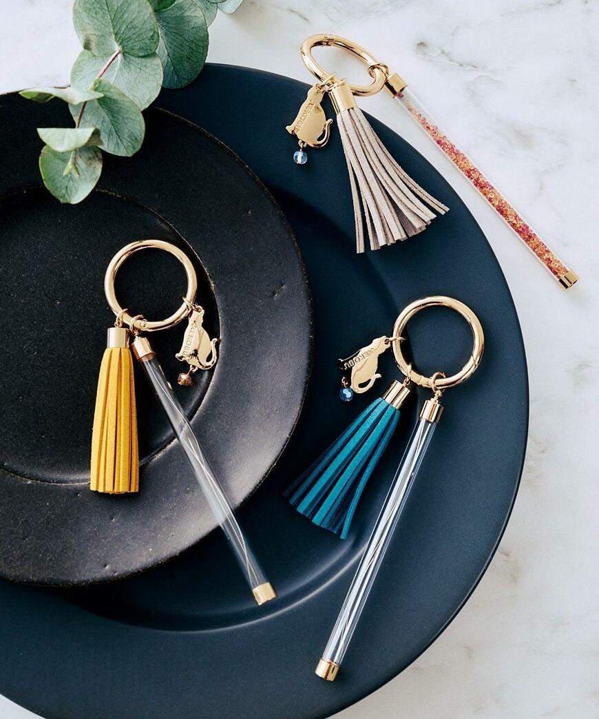 フェリシモ、幸運を呼び込むチャーム付き猫ひげケース商品画像