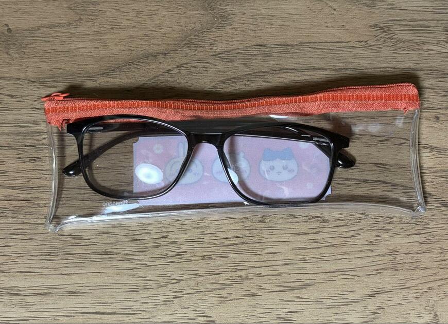 セリア、ちいかわビニールペンポーチ商品画像