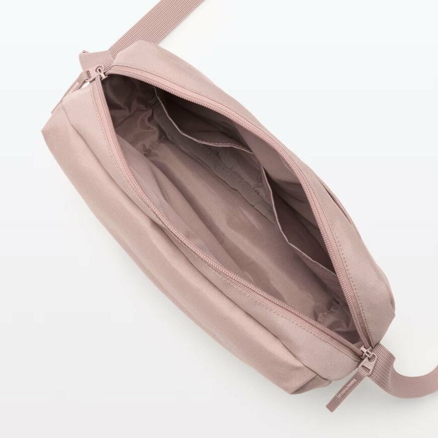 ウエストポーチにもなる　撥水ショルダーバッグ