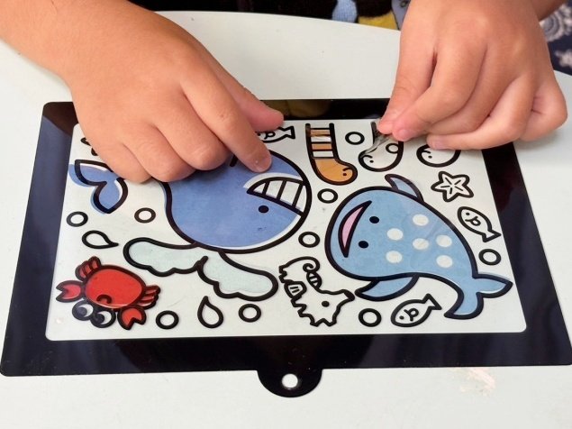 難易度の高い「すいぞくかん」には細かなシールがたくさん