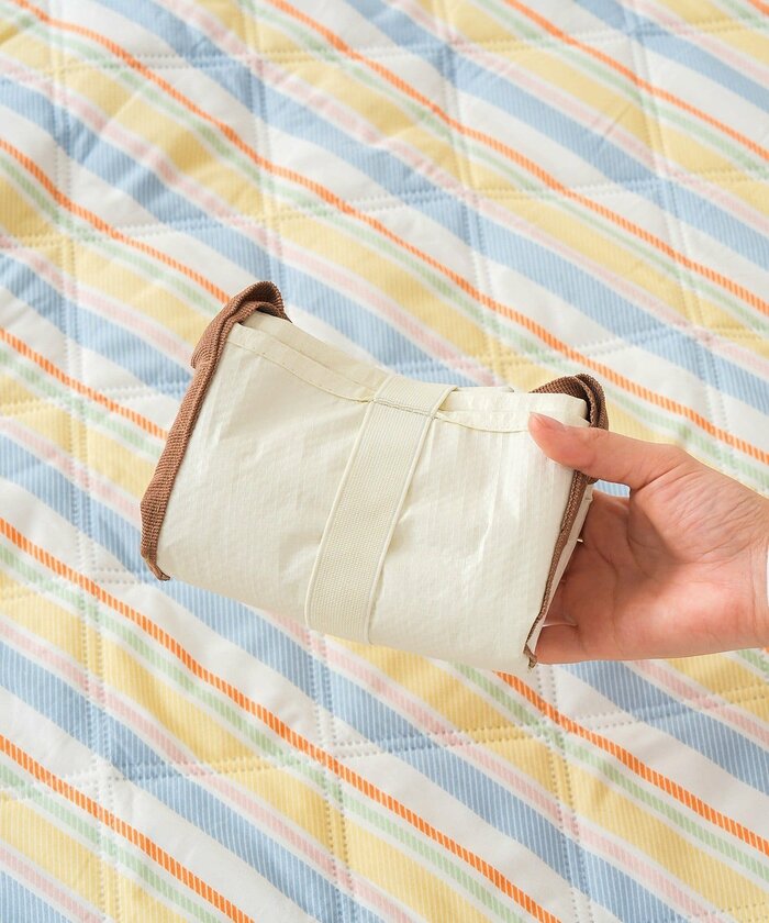 使い終わった後はコンパクトに折りたたんでバッグに忍ばせておけます