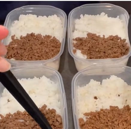 主婦が夫に作る【まるごと冷凍弁当】1週間まとめて作って冷凍　カラフルな「3色弁当」がおいしそう