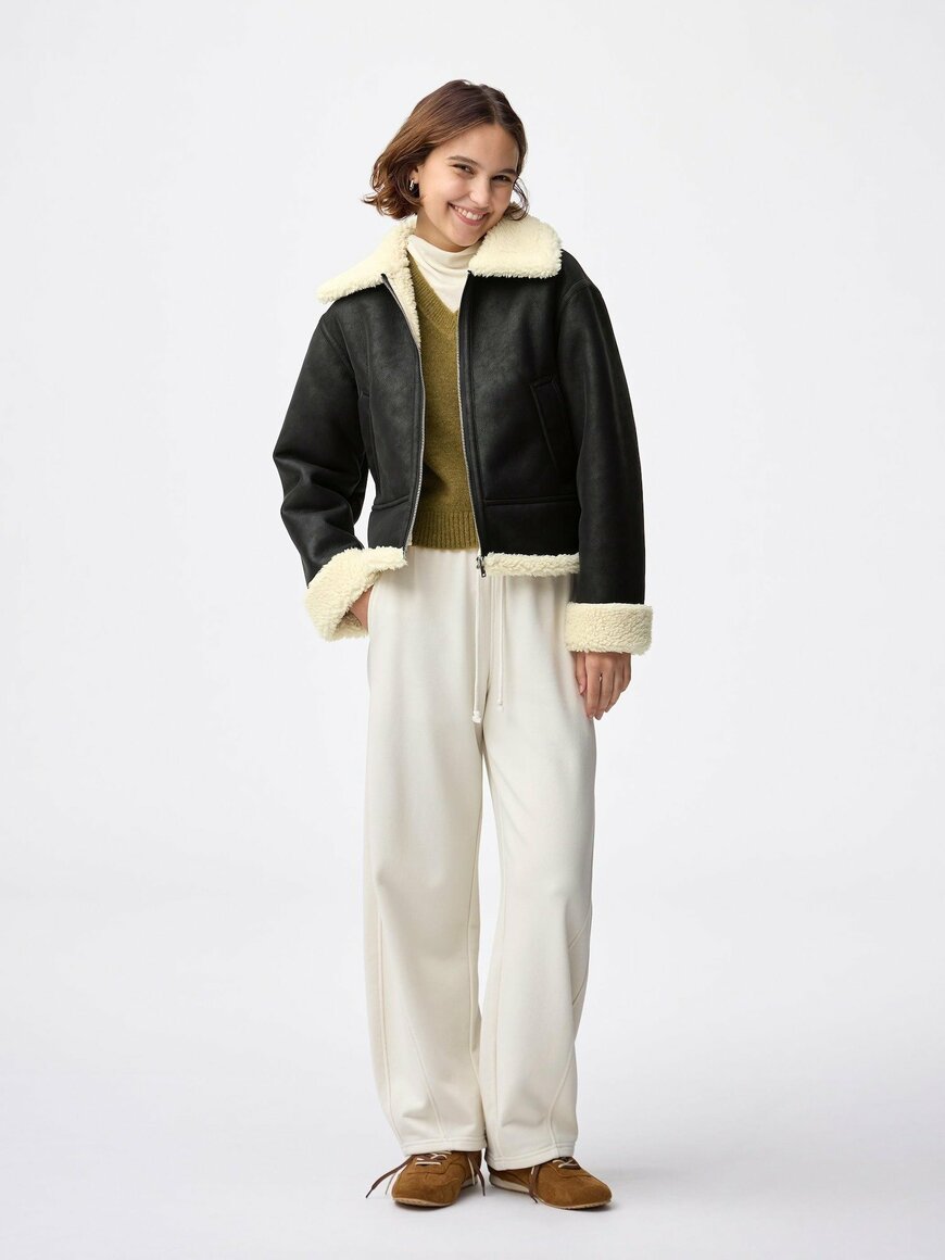 出所：GU公式　スウェットバレルレッグパンツ