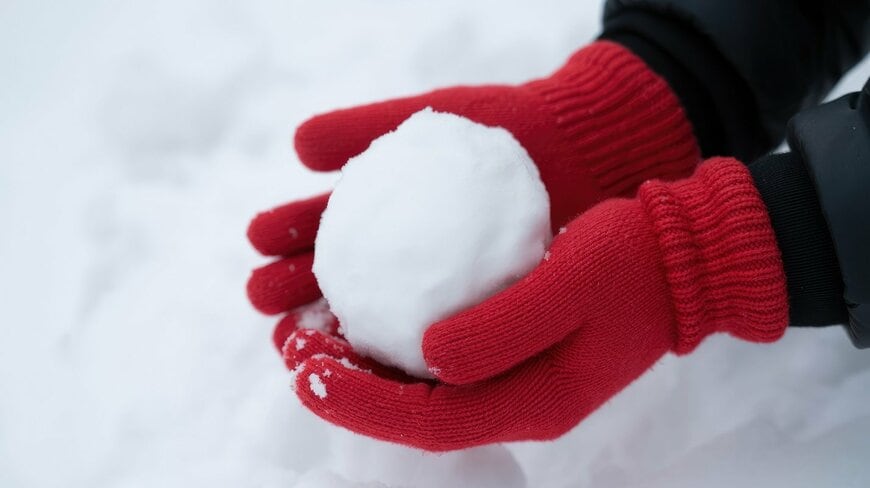 軽い気持ちで作ったミッキー雪だるま　夫の手直し後の変化に「神すぎる」