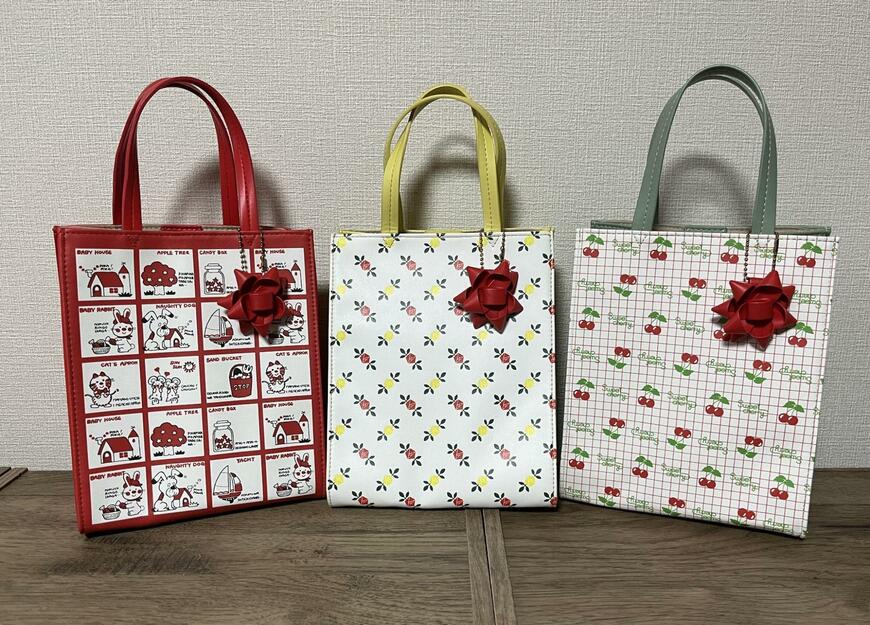 筆者撮影(フェリシモ、シモジマコラボ プレゼントみたいな紙袋風トートバッグの会)