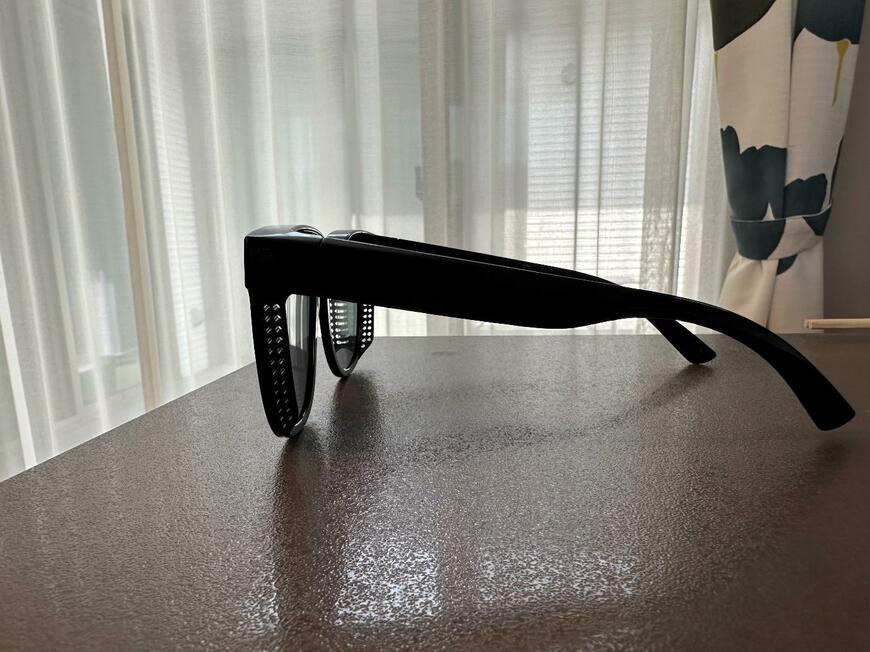 オーバーサングラス