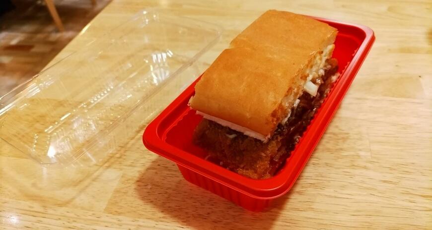 コメダ珈琲店の持ち帰り容器