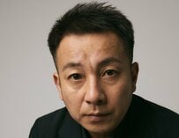 我が家・坪倉 観葉植物まみれ！自宅の植物棚を紹介「素敵な空間」「おしゃれ」「統一感素敵」と話題