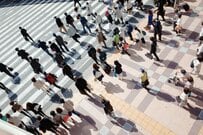 平均月給は過去最高の31万8300円に。年金として「月額30万円」を目指すことはできる？