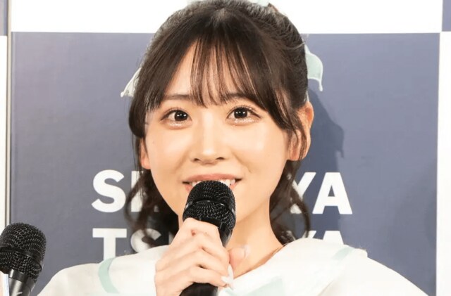 櫻井優衣、ガウン姿での“笑顔ショット”に絶賛の声「オフ感最高」「天才的に可愛い」