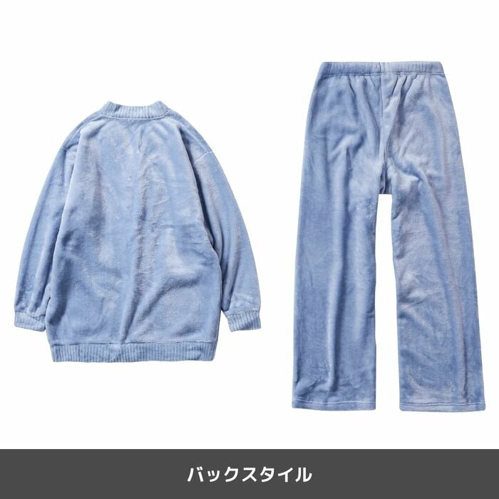 ウエストは楽なゴム仕様でありながら、さらに紐が付いています