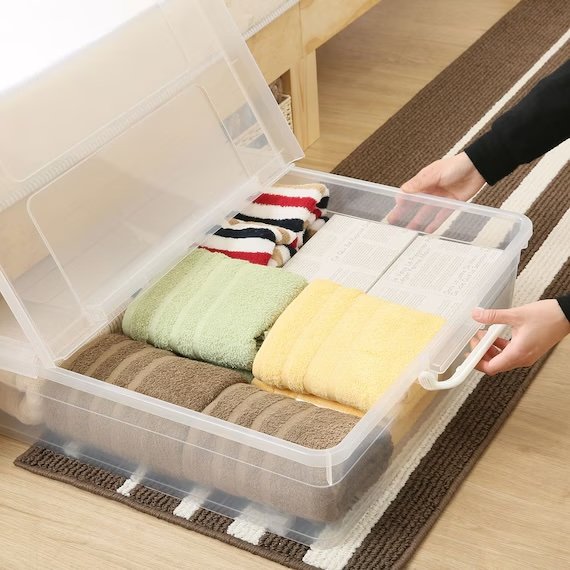 中身が見やすいクリアタイプの収納ケース