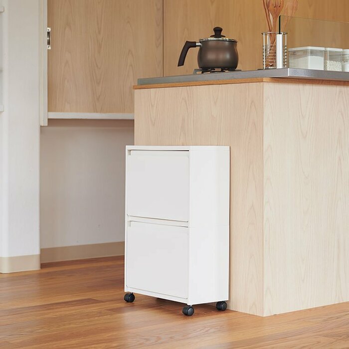 スムーズに移動できるキャスター付き