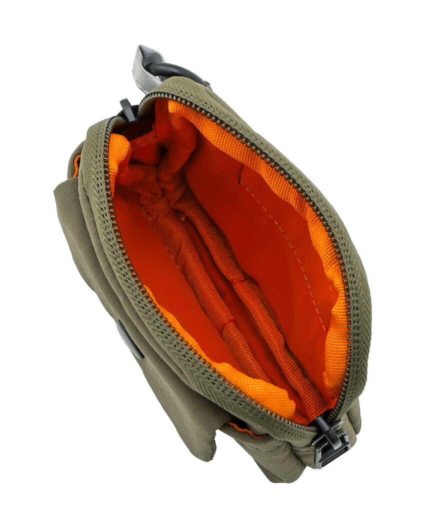 出所：3COINS公式　MILマルチポーチ：XS