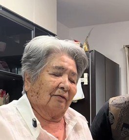 87歳おばあちゃんが料理中、孫が「友達おらん」と言うと…目頭が熱くなる返事に「泣ける」「言われたい」の声