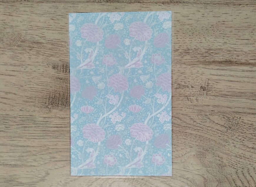 筆者撮影（セリア、クリアバッグ 6P ウィリアム・モリス）