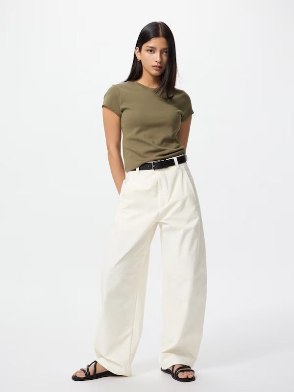 出所：ユニクロ公式　ジャージーバレルレッグパンツ