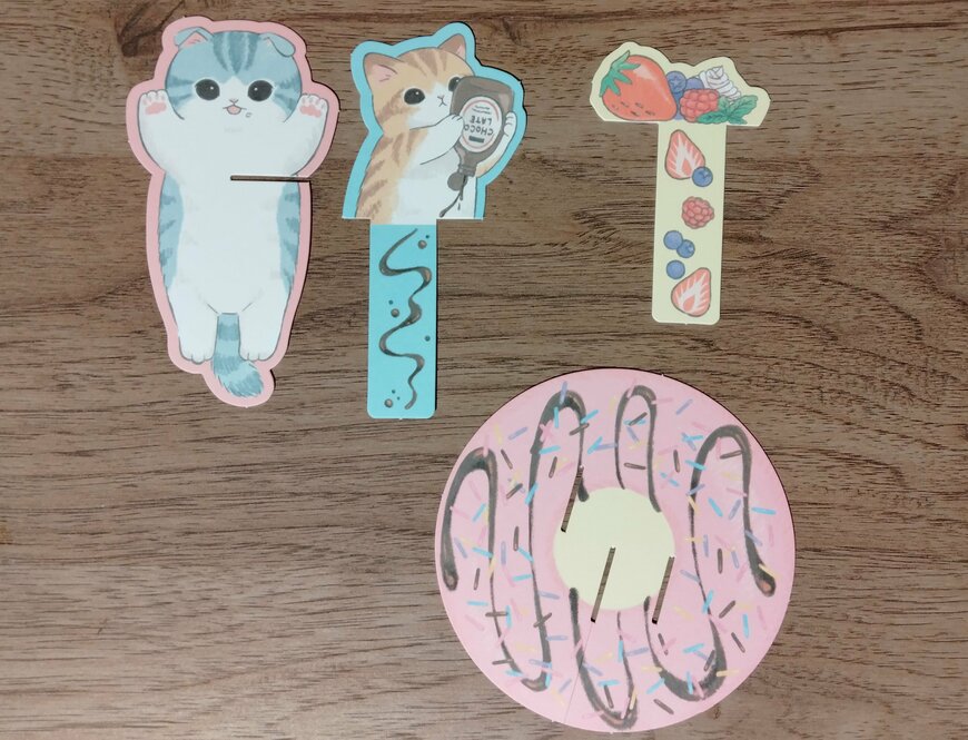 筆者撮影：ダイソー、ペーパー加湿器（円盤タイプ、ねこ）