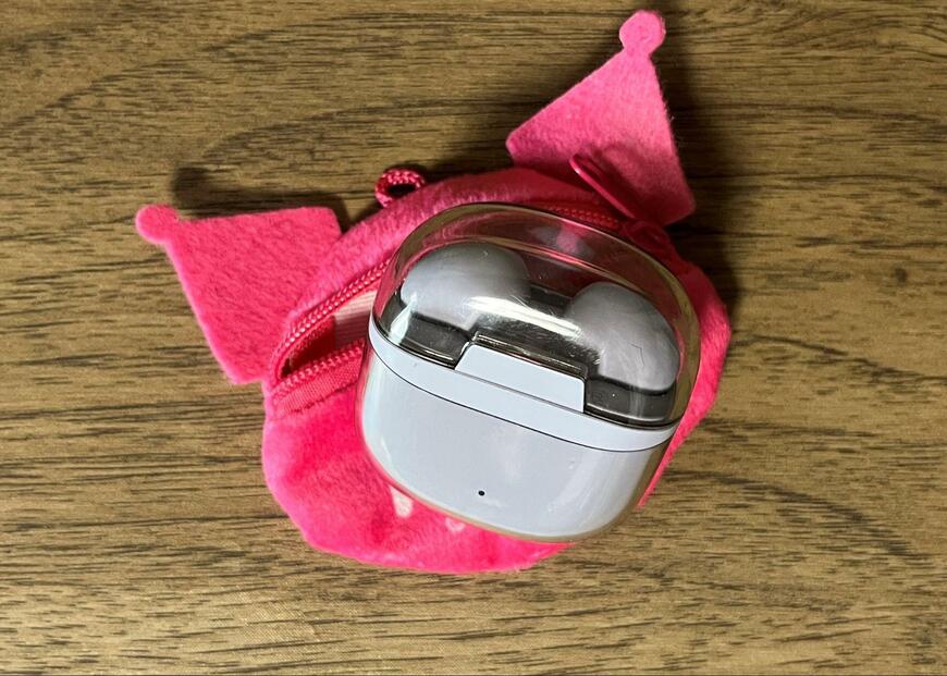 セリア　フェイスポーチ KU カラフル