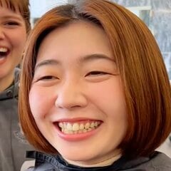 「なんでもいいかも…！」美容師にとことんお任せのボブ女性が大人っぽい〈レイヤー入りショートボブ〉にスタイルチェンジ