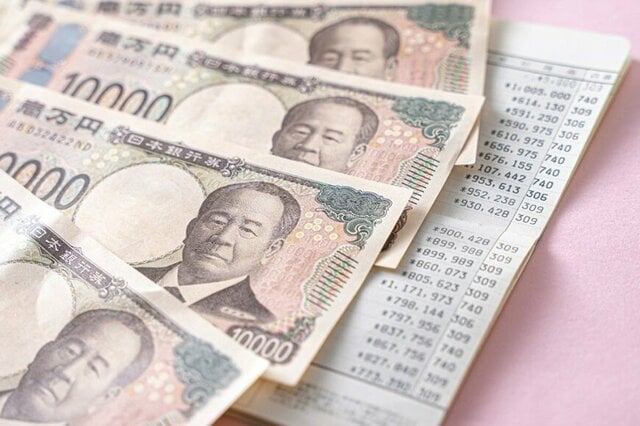 【65歳以上の貯蓄】「4000万円以上」「500万円未満」はそれぞれ何パーセント？貯蓄の《平均値・中央値》も確認