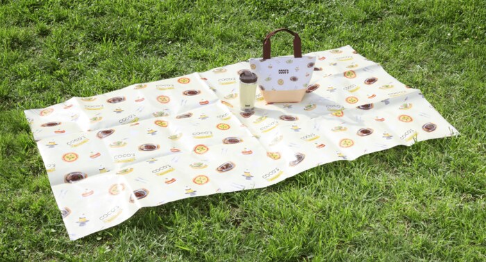 夏のお出かけに欠かせないレジャーシート