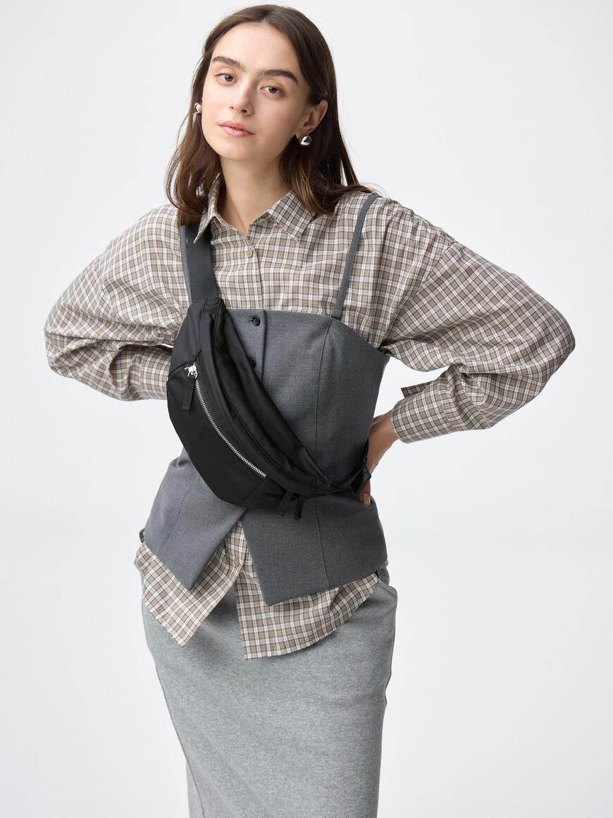 出所：GU公式 ナイロンツイルベルトバッグ+E