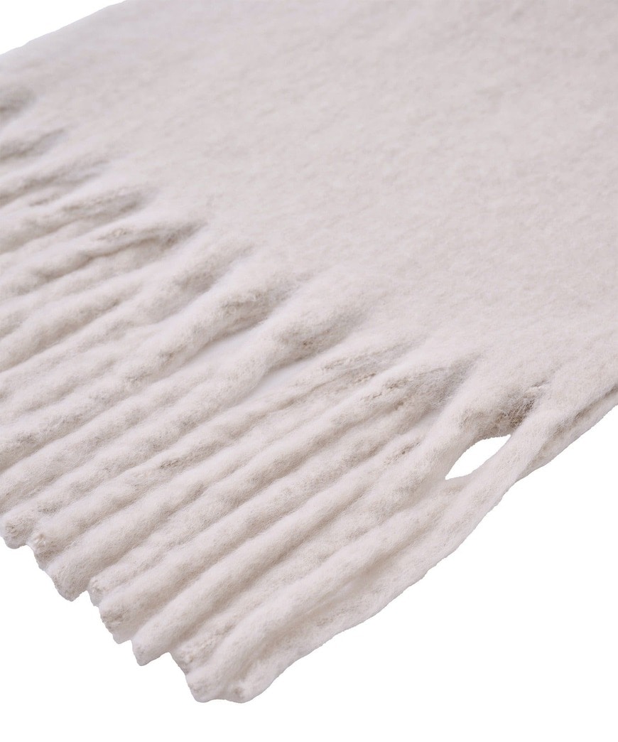 出所：3COINS公式　ボリュームマフラー