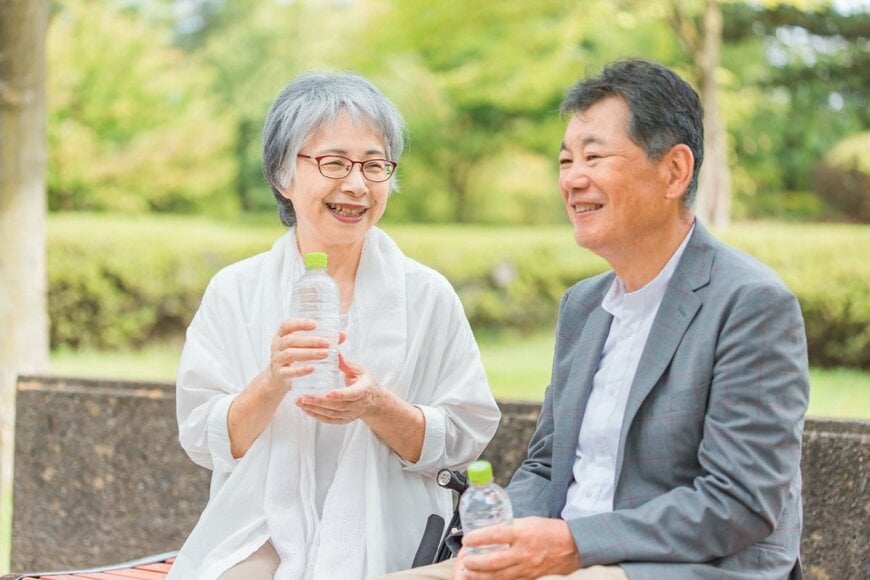 【70歳代シニア】平均的な「貯蓄額・年金月額・生活費」はいくらか「ゆとりある老後」は実現可能？