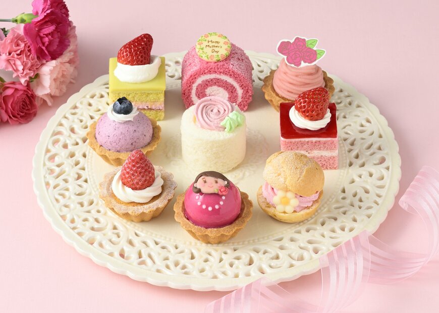 お母さんの好きな“ベリー”のプチケーキ9種をアソート