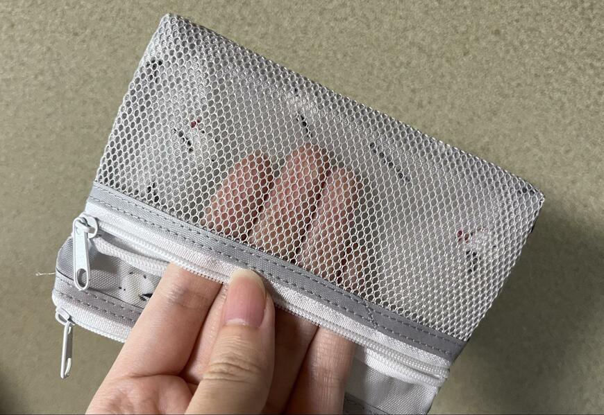 筆者撮影（セリア、ダブルファスナーポーチ シマエナガ柄）