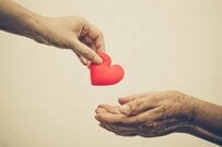 【知らないと損】年金生活者支援給付金制度の給付額を確認！高齢期において働き口をも見つける方法とは？