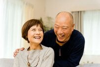 【65歳以上で無職の夫婦世帯】貯蓄や年金だけで暮らせる？支出額から考える