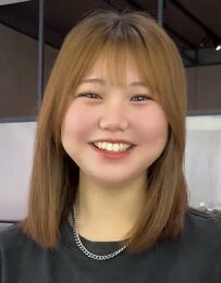 セルフで「前髪切り過ぎた…」顔周りカット＆カラーでイメチェンした女性　大人可愛い仕上がりに「良すぎる」と笑顔あふれる