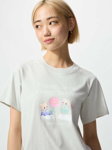 シルバニアファミリー Tシャツ XLサイズ 新品]シルバニアファミリー 40周年 UT ユニクロ Tシャツ XLサイズ