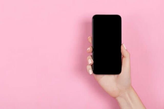 こたつでスマホを充電　高校生が自作した「ユニークなスマホ充電器」に目を疑う