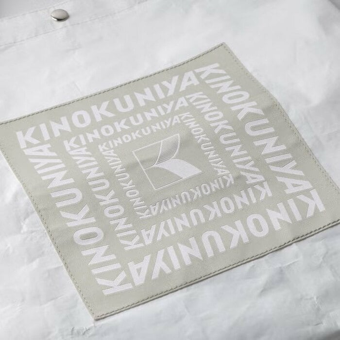 清潔感のある「ホワイト」はオフホワイトに近いですね