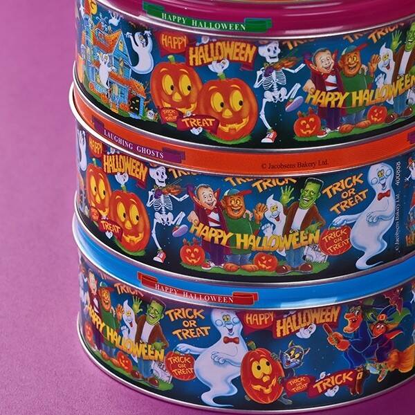 魔女やおばけ、かぼちゃなどが描かれた、3種類のハロウィン限定デザイン缶