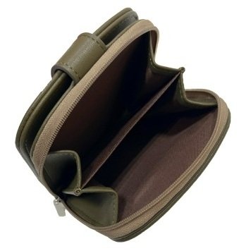 カーキで縁どられています