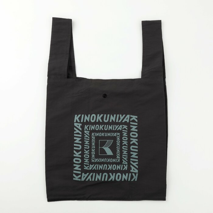 軽量素材を使用しているので、持ち運びにも便利