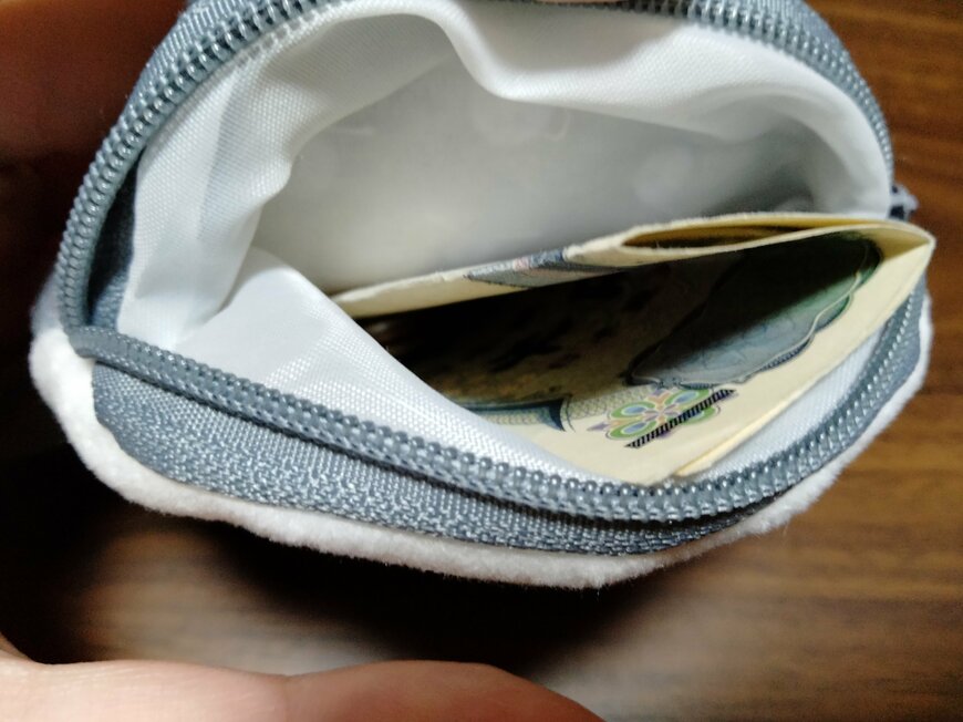 出所：筆者撮影（セリア、ジンベエザメのコインケース）