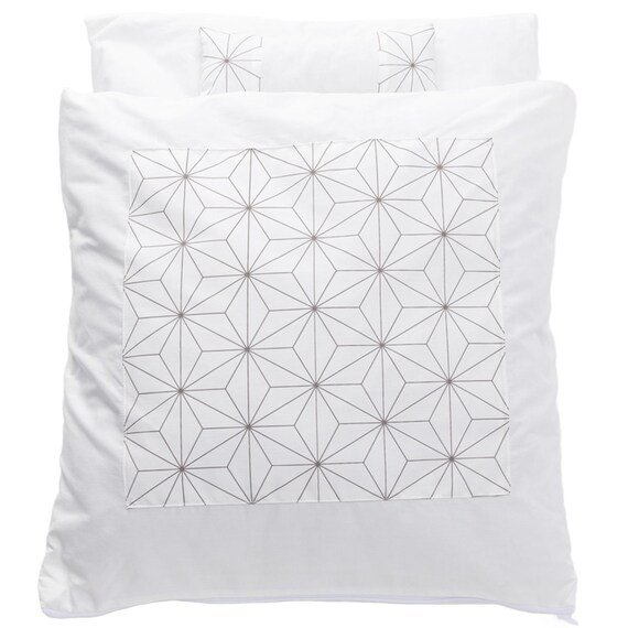 出所：ニトリネット もぐって遊べるすっぽりペット布団