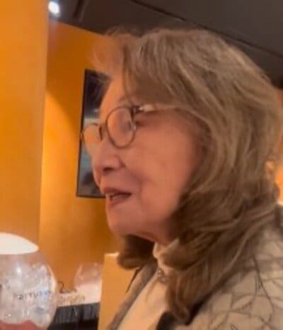 【91歳のおばあちゃま】1日「6000歩」！まさかのお散歩動画が74万回再生！