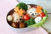 「愛情のこもったお弁当」って何？ インスタのキャラ弁、デコ弁に戦慄...
