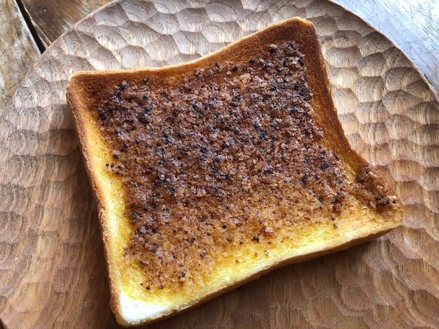 カルディ『食パンにぬって焼いたらカレーパン』出来上がり！