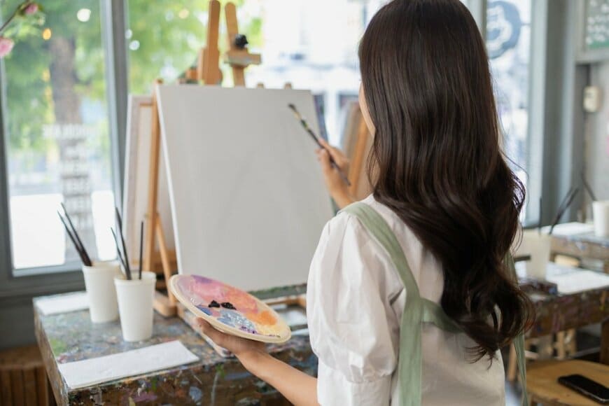 工藤静香 壮大な油絵作品を披露！幻想的な美しさにSNS感嘆「吸い込まれそう」「平凡な人は描けないです」「お顔がkokiさんみたい」の声